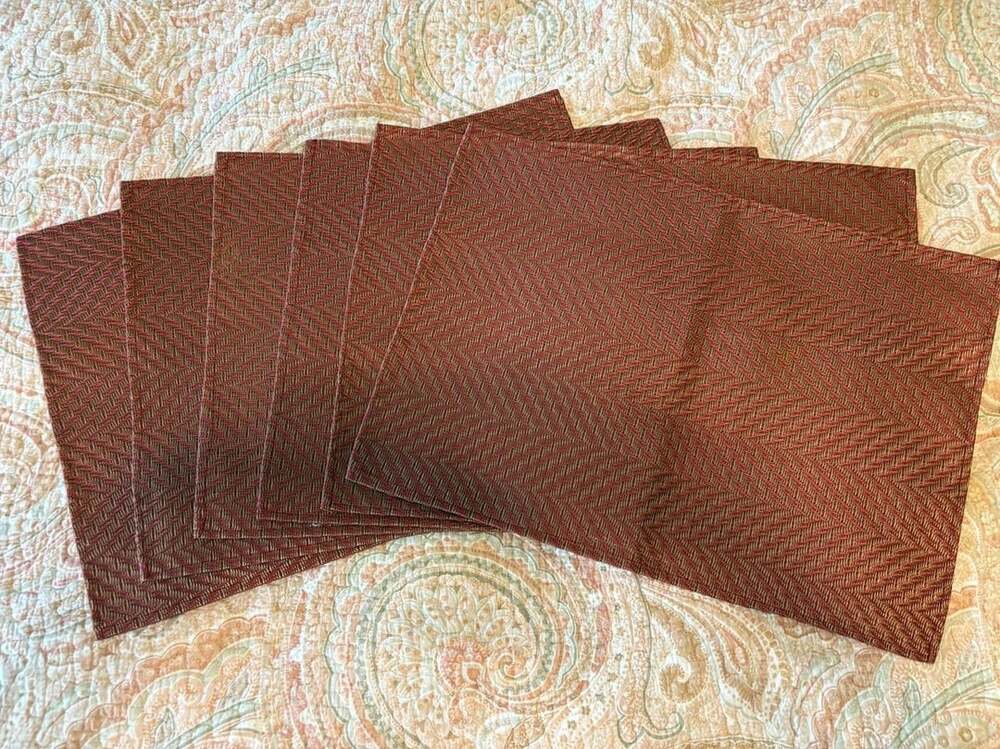 EUC Pier 1 Imports Rust Woven Vinyl Placemat Set of 6 13" x 19"